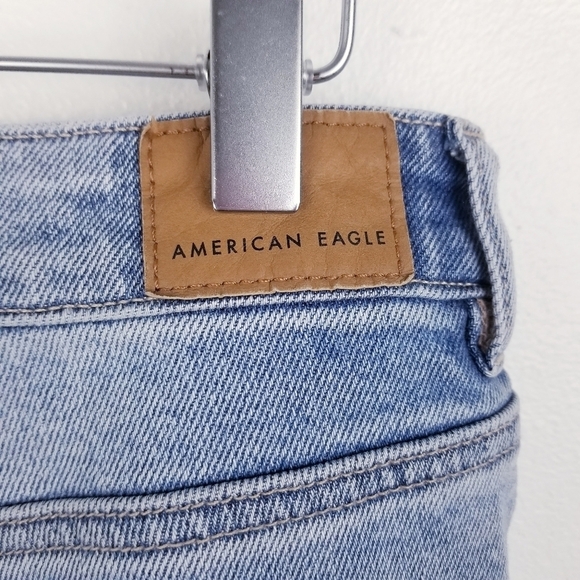 American Eagle Mom Straight Jean 8 Short #3455 - Picture 6 of 10